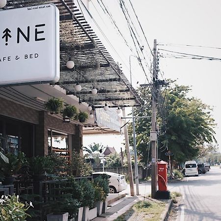 Hotel Pine Cafe'&Bed Phra Nakhon Si Ayutthaya Exterior foto
