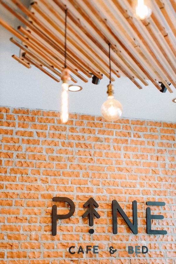 Hotel Pine Cafe'&Bed Phra Nakhon Si Ayutthaya Exterior foto